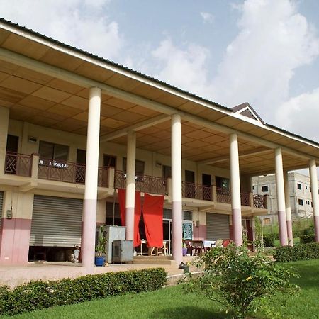 Sign Of Silence Hostel Kumasi Exterior photo